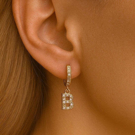 Single Sparkling earring - Initial